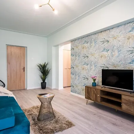 Felicity By The Park Apartment *